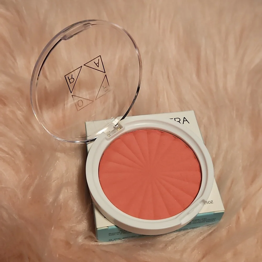 🆕️OFRA Candy Apple Blush